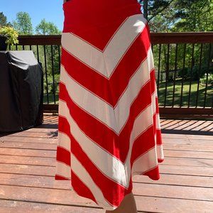 Old Navy wide diagonal striped skirt. Wide hem.